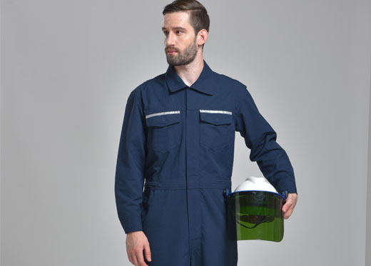  防電弧服采用什么面料？